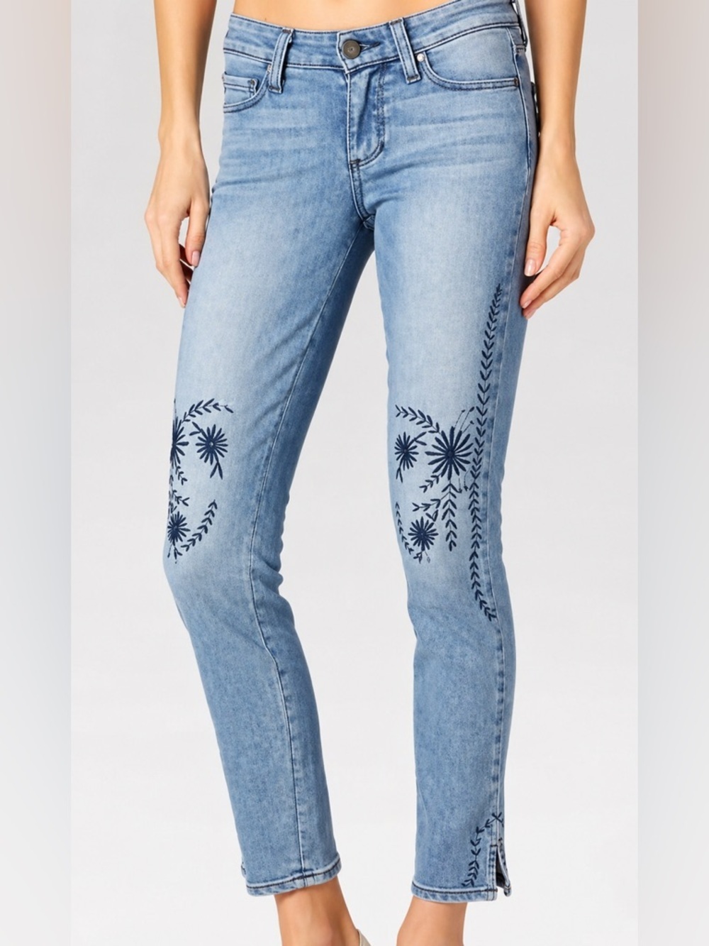 Paige Verdugo ankle embroidered jeans, size 28